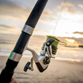 rod and reel surf fishing 